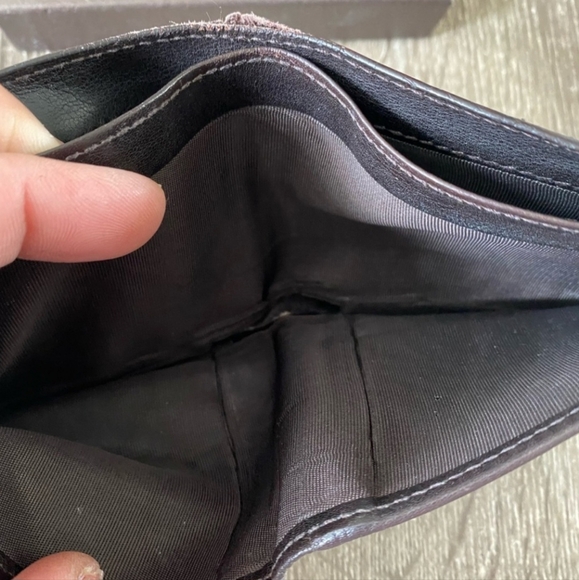 Authentic Gucci Wallet - Picture 9 of 10